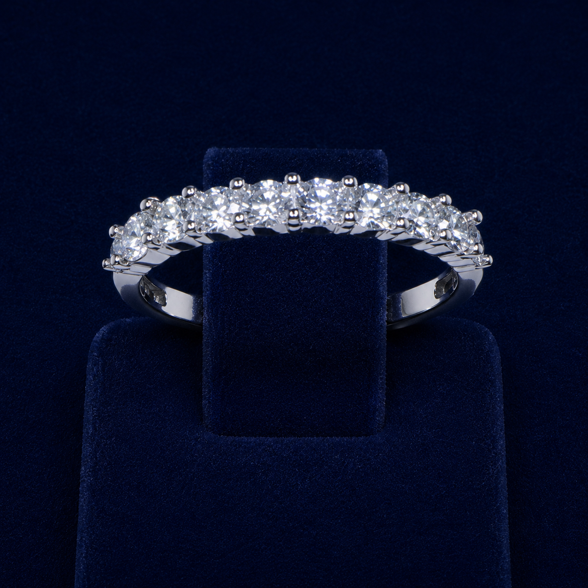 3.5 CT Oval-Cut VVS Moissanite Diamond Seven-Stone Anniversary Band