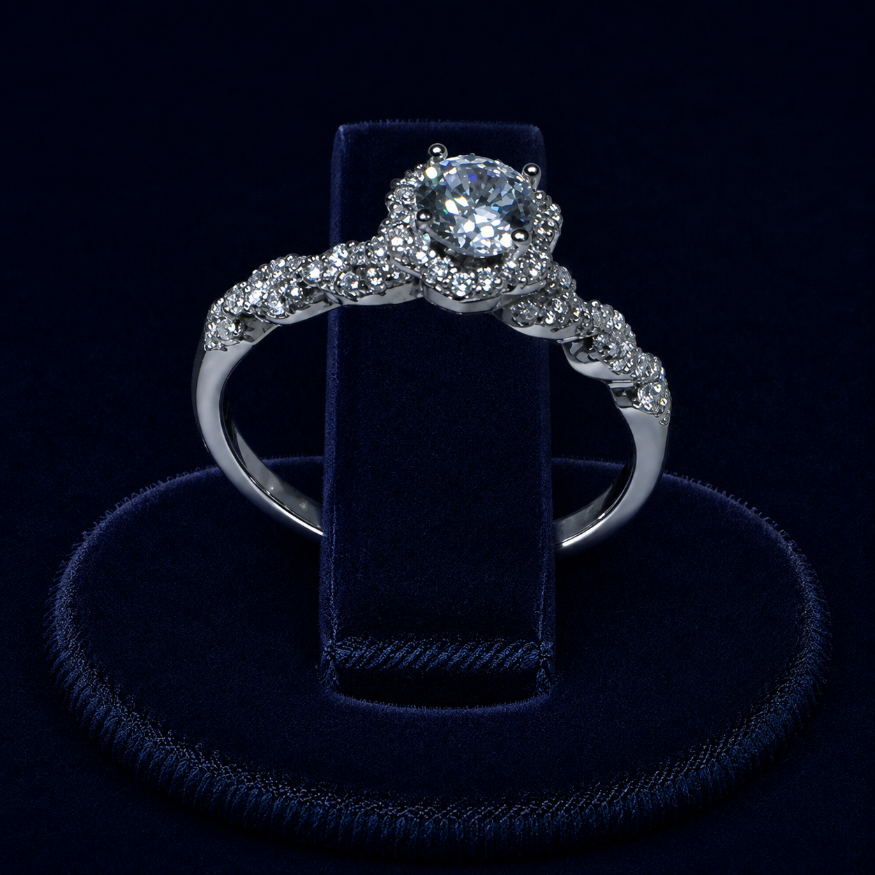 3 CT Round-Cut VVS Moissanite Diamond Floral Halo Engagement Ring