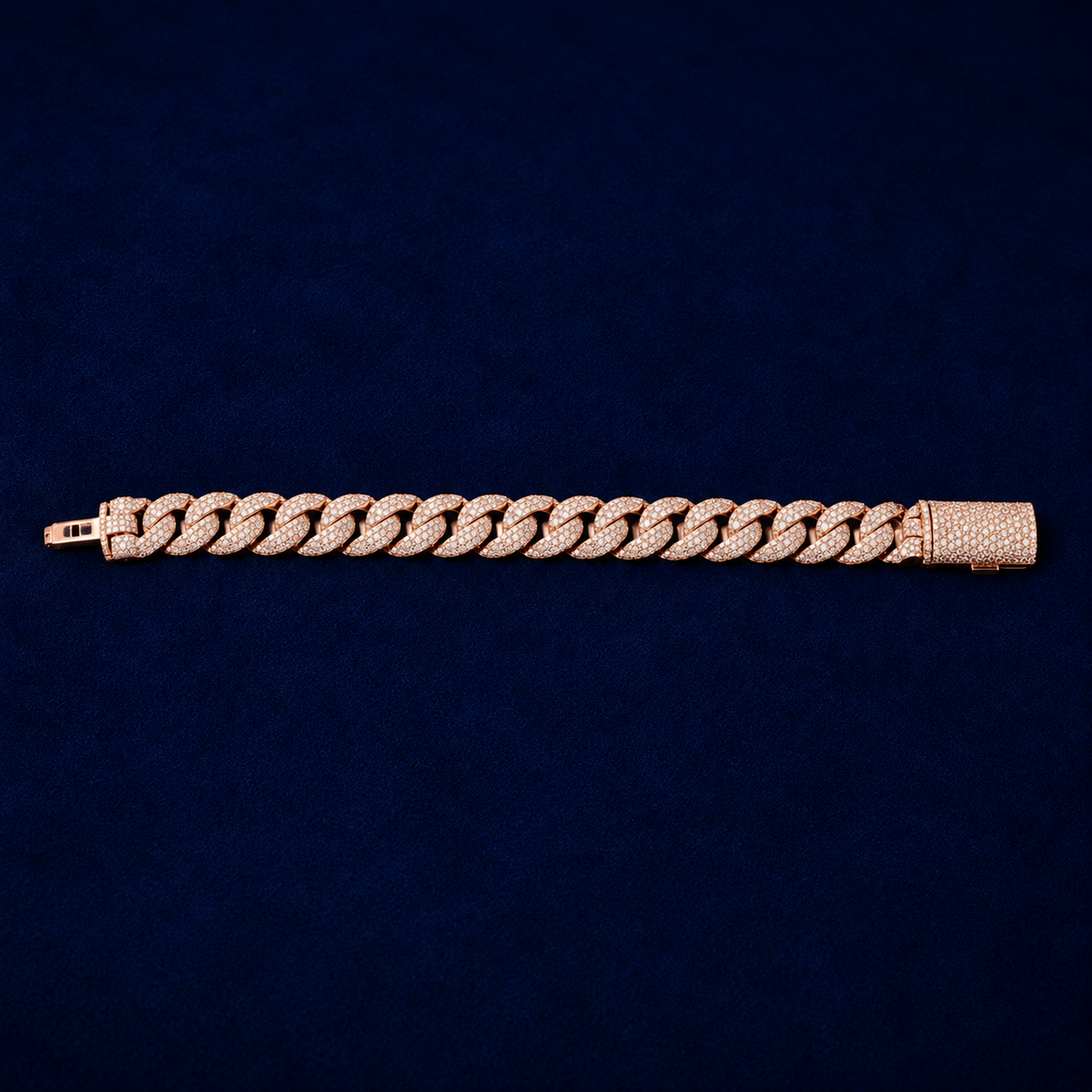 Exotic Stone-Setting VVS Moissanite Bracelet by Spade Jewelers