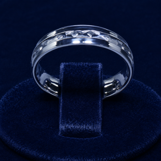 Diamond-Cut X-Pattern Band Ring