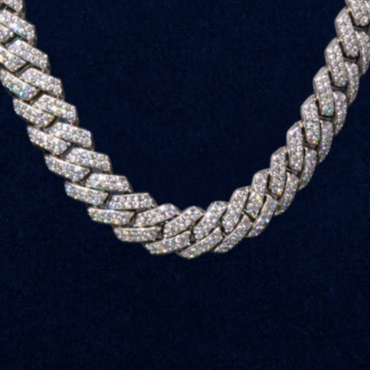 VVS Moissanite Prong Cuban Link Chain