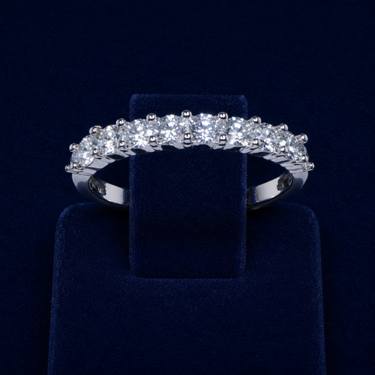 3.5 CT Oval-Cut VVS Moissanite Diamond Seven-Stone Anniversary Band