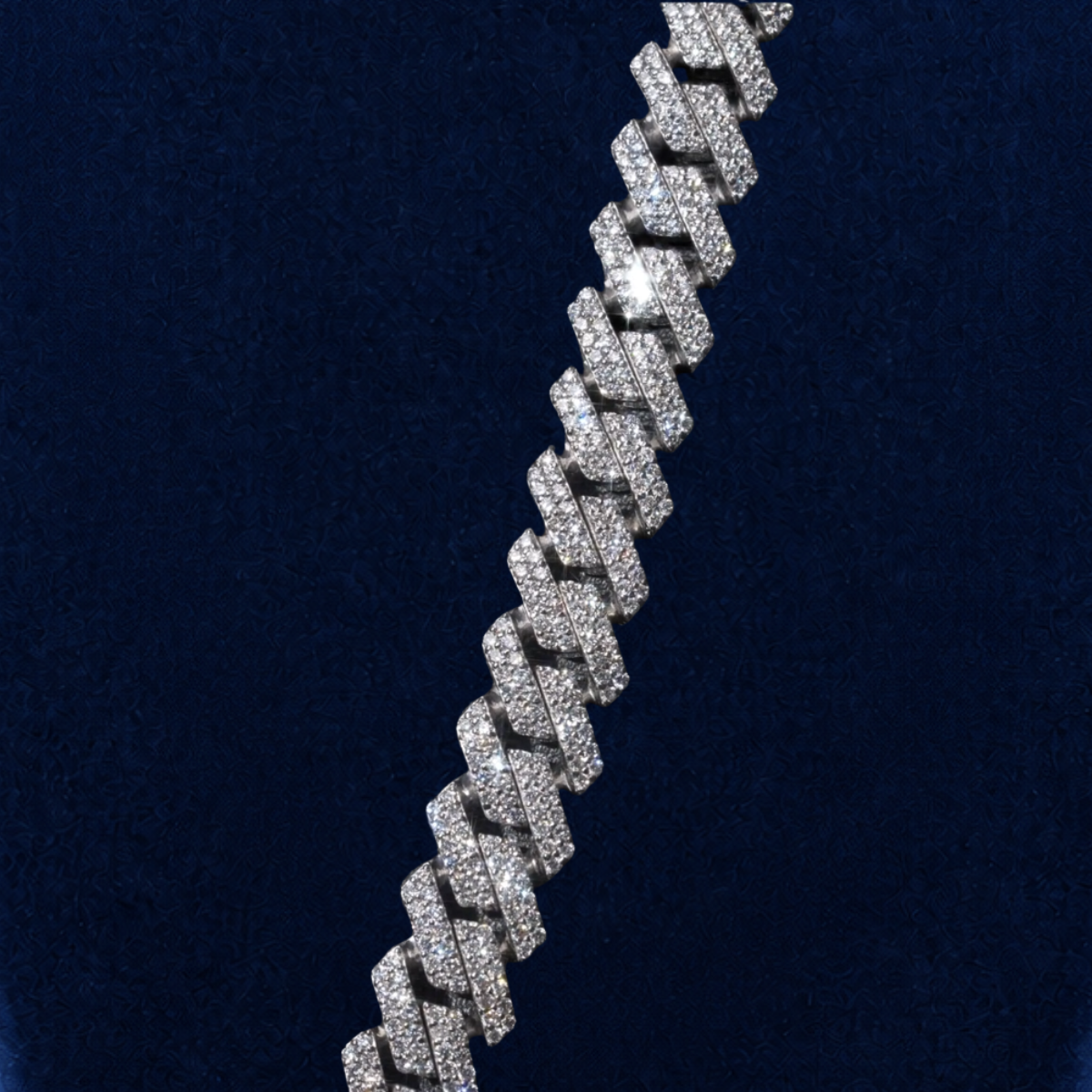 VVS Moissanite Prong Cuban Link Chain
