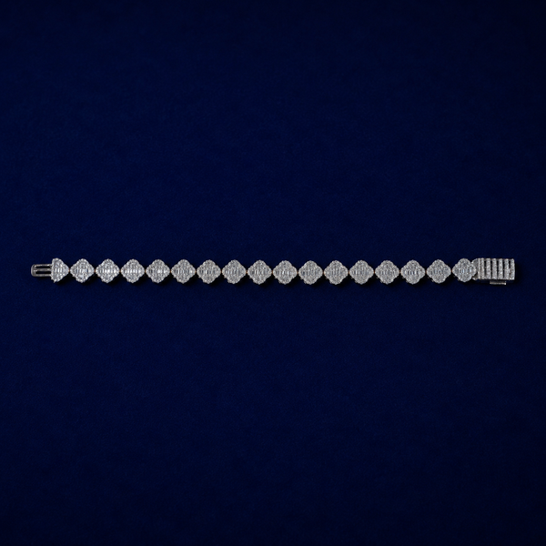 Clover Baguette VVS Moissanite Bracelet