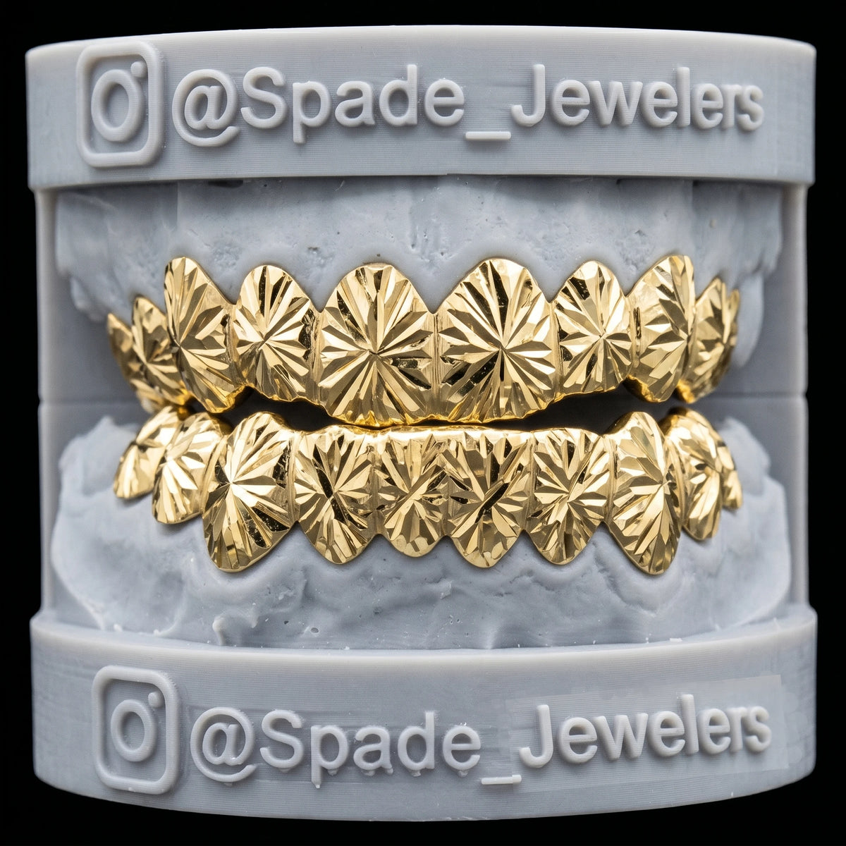 Custom Grillz 14k gold (GLDN-SOLID-STAR)