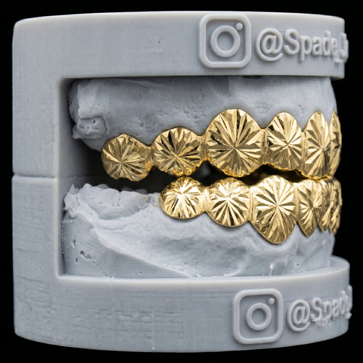 Custom Grillz 14k gold (GLDN-SOLID-STAR)