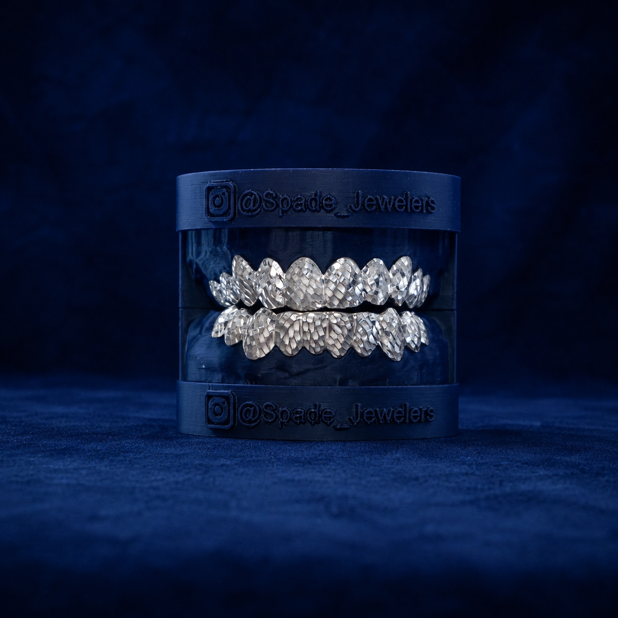 Scale-Cut Grillz